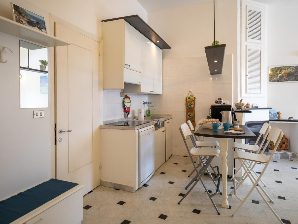 La Casa Di Eroico Vino Aparthotel Vernazza Luaran gambar