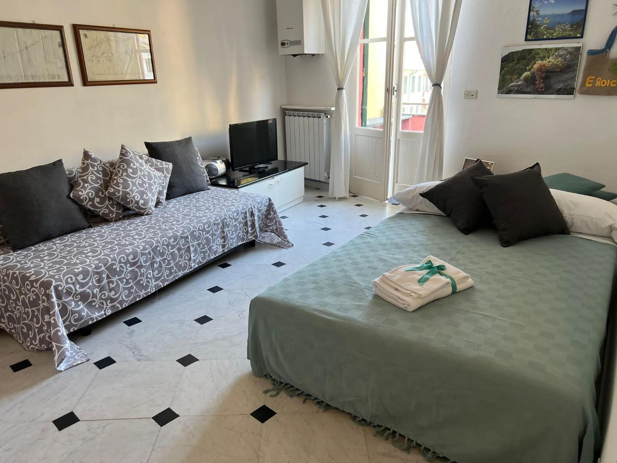 La Casa Di Eroico Vino Aparthotel Vernazza Luaran gambar